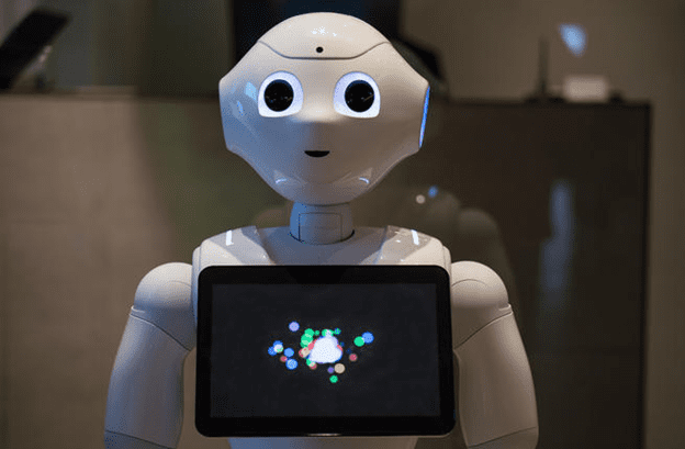 robots in Dubai - smartcrowd